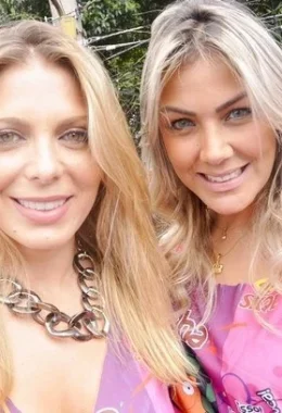 Stefanie Mello: Quadrinhos Eróticos Explícitos e Fotos Nuas Sem Censura